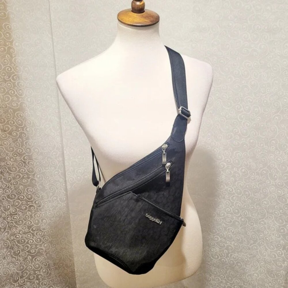 baggallini Mini Crossbody Sling Bag Cheetah - Picture 5 of 7